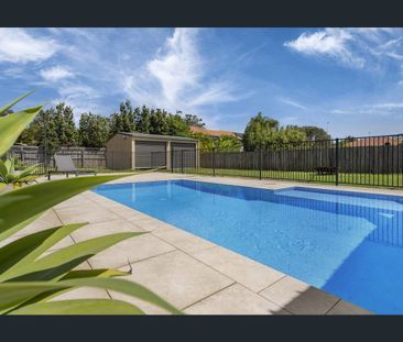 Spacious home with Swimming pool, large storage shed/ workshop, qui... - Photo 3