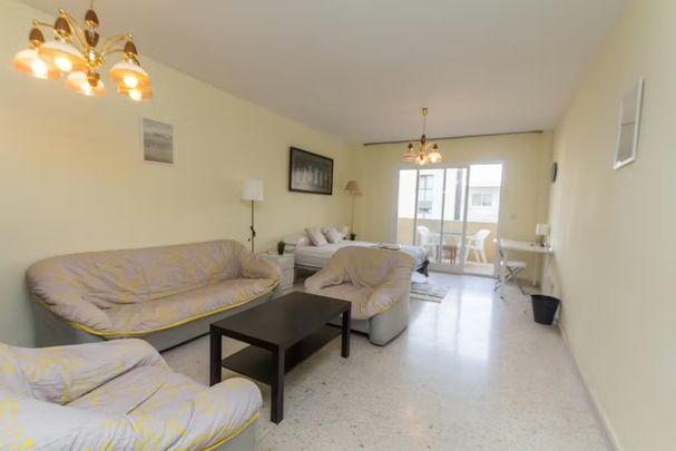 Alameda de Capuchinos, Málaga, Andalusia 29014 - Photo 1