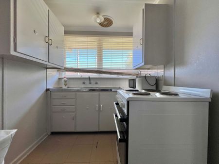 Century 21 Central West (02) 6862 1265 - Photo 2