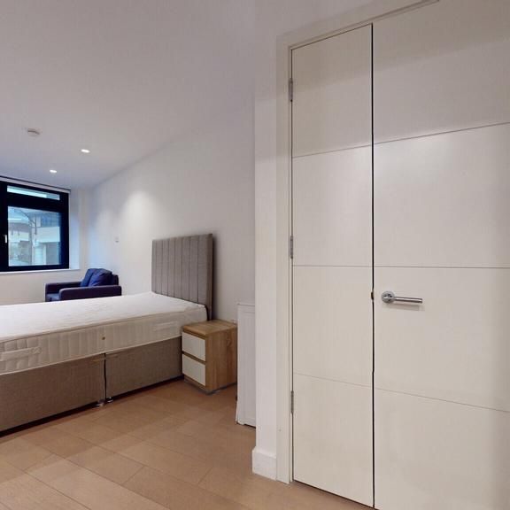 Studio to rent - Photo 1