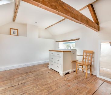 4 bedroom detached house to rent - Photo 3