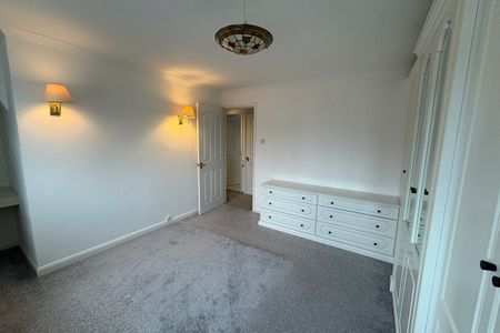 Orchard Close - Photo 2