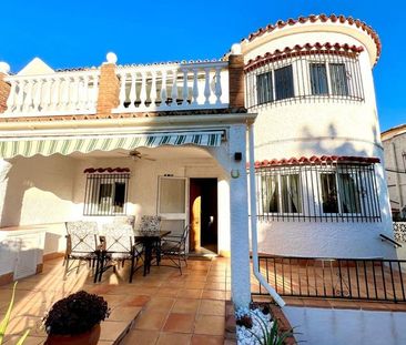 Alquiler de chalet pareado en Nueva Torrequebrada - Photo 4