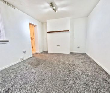 2 bedroom maisonette to rent - Photo 5