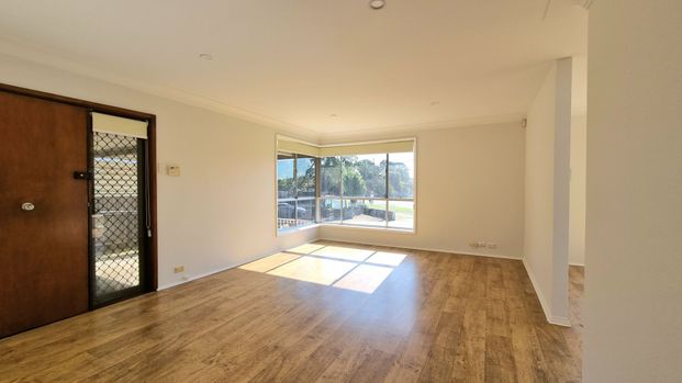 Ingleburn - Photo 1