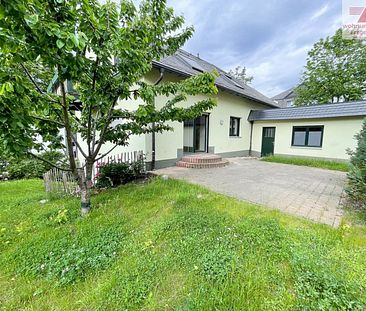 Großzügige Traumwohnung mit Garage, Terrasse & Kamin auf dem Zeller Berg - Foto 5