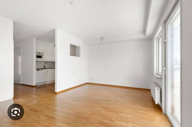 Heklagatan, Kista - Photo 1