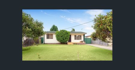 Ideally Positioned in a Quiet, Convenient Setting - Photo 3