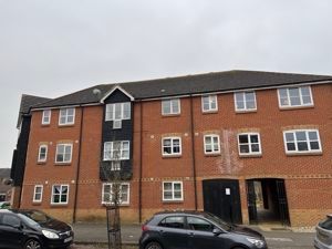 Monthly Rental Of £1,100 - Photo 1