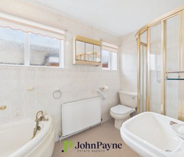 Lonscale Drive, Styvechale Grange, Coventry, CV3 6NL - Photo 2