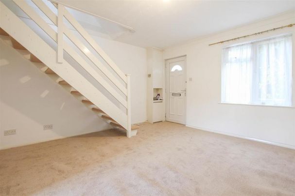 2 bedroom terraced house to rent - Photo 1
