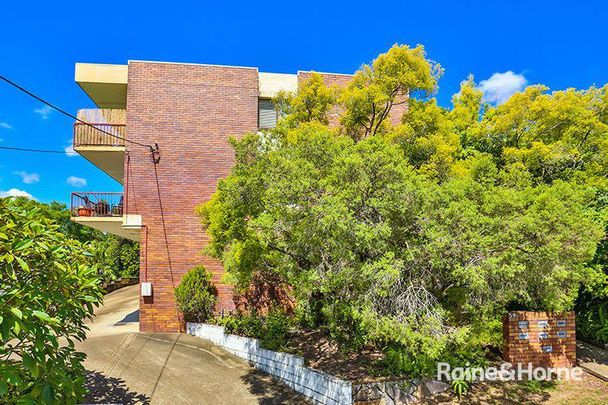 2/54 Elizabeth Street, Toowong, QLD 4066 - Photo 1