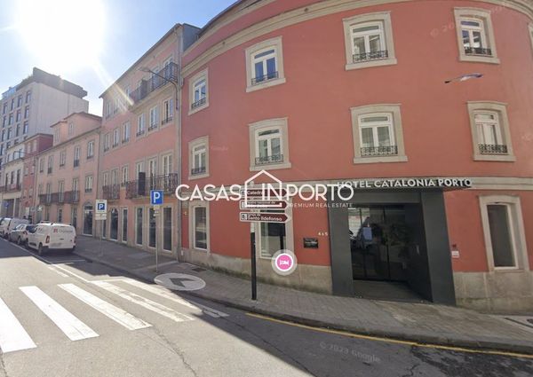 T1 Junto á Faculdade de Belas Artes