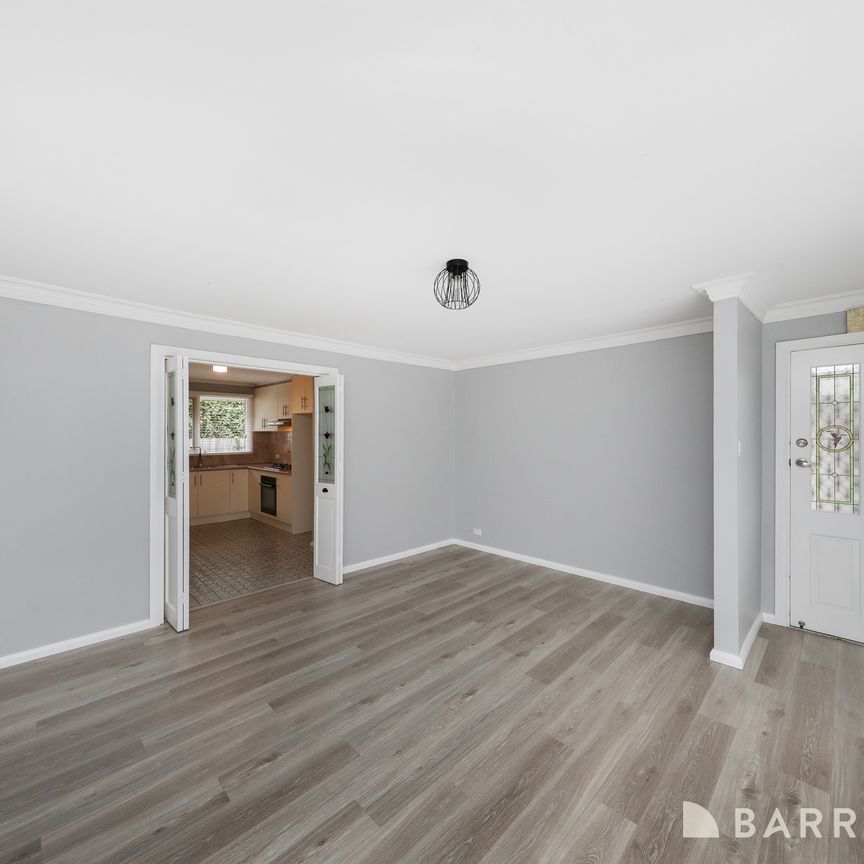 Positioned in a convenient Kingsville location offering a wonderful combination of character, comfort and low-maintenance living. - Photo 1