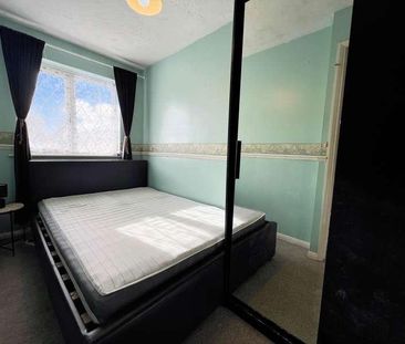 Swan Mead, Luton, LU4 - Photo 3