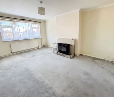 Heath Grove, Sunbury-on-Thames, Surrey, TW16 7TS - Photo 3