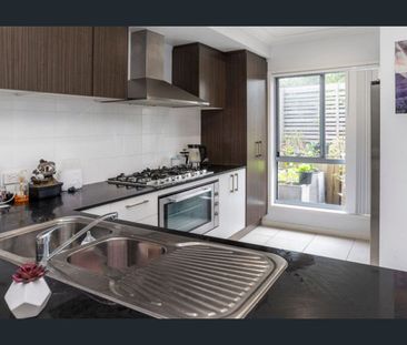 Immaculate Four Bedroom Home in Desirable Location - Coomera - Photo 1