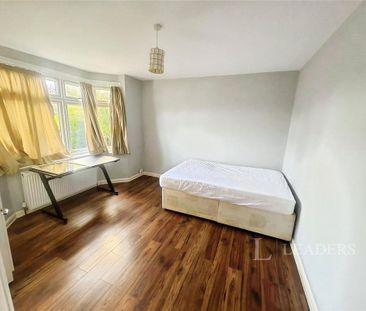 4 bedroom house to rent - Photo 1