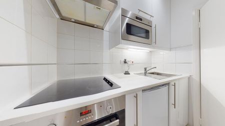 Studio to rent - Photo 2