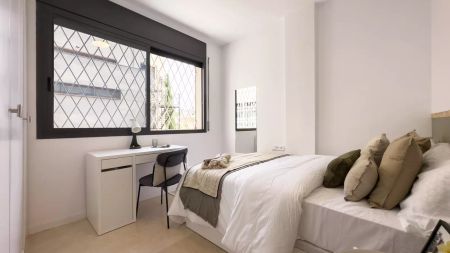 Room in a shared 6-bedroom apartment for rent in Sant Gervasi Galvany. - Photo 2
