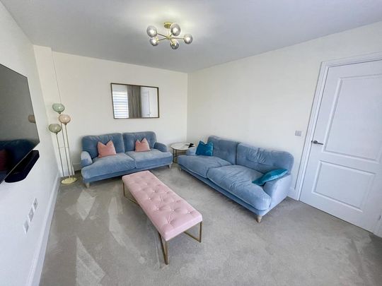 1 bedroom in a house share to rent - Photo 1