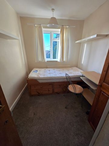 5 bed house to rent in Bluebell Crescent, Norwich, Norwich - Photo 5