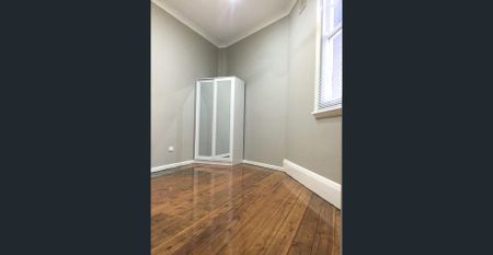 "THE NEW EXCHANGE" ELEGANT FULLY RENOVATED - Photo 4