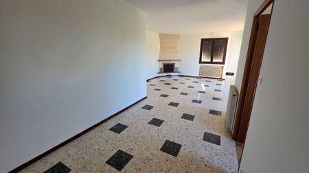 EXCLUSIVITÉ ESIMMO remis à neuf T4 97.61 m2 MEUBLÉ AVEC JARDIN et TERRASSE À ISTRES, - Photo 2