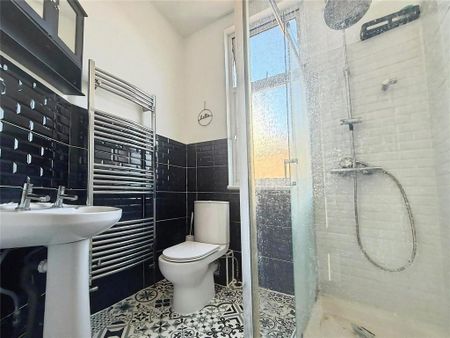 2 bedroom maisonette to rent - Photo 3