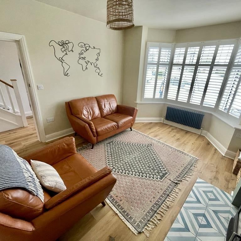 4 Bed Semi-Detached House, Causeway Head Road, S17 - Photo 1