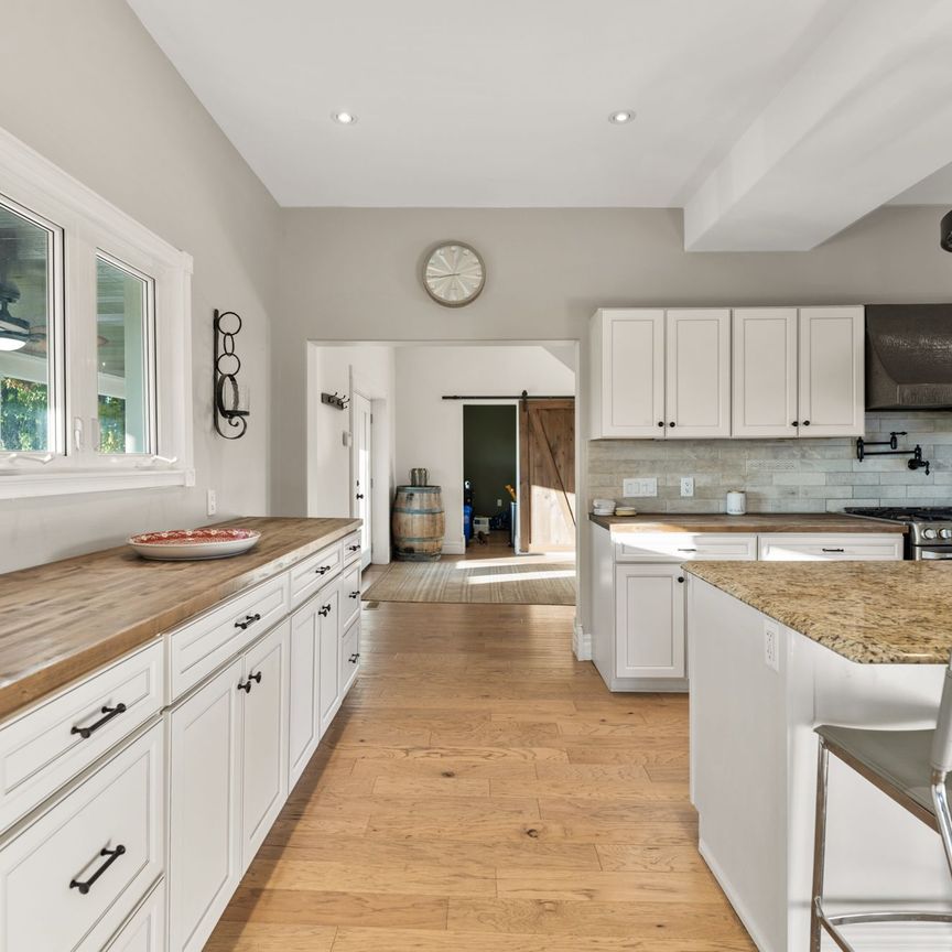 For Lease - 4692 GILMORE Road Unit# 1, Fort Erie, Ontario - Photo 1