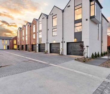 Divine at Donald Place - Photo 5