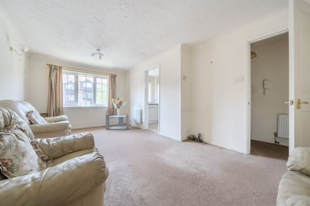 Waverley Road, ENFIELD - Photo 2