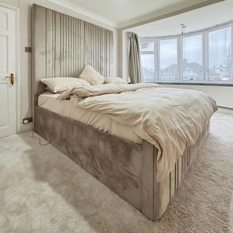 4 bedroom semi-detached house to rent - Photo 1