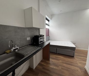 Studio to rent - Photo 2