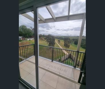 Brand New Modern Townhouse in Prime Location - Photo 6