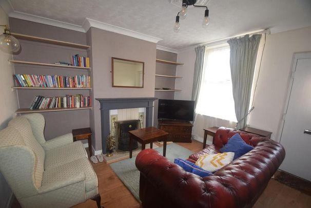 3 bedroom semi-detached house to rent - Photo 1