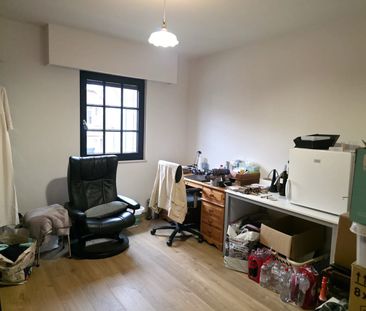 Prachtig appartement met 2 slaapkamers, ruim terras en garagebox in... - Photo 4