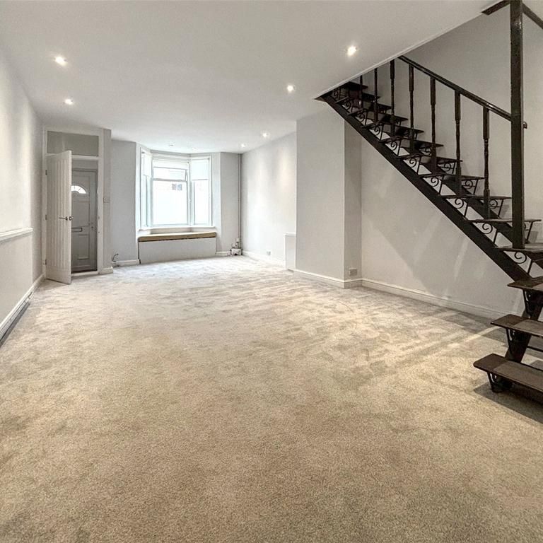 2 bedroom terraced house to rent - Photo 1