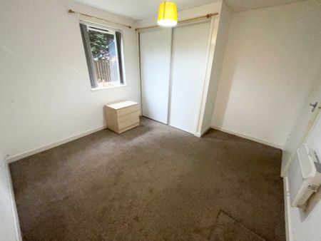 Price £750 pcm - Available Now - Unfurnished - Photo 4