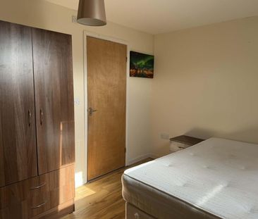 Newcastle upon Tyne - Photo 4