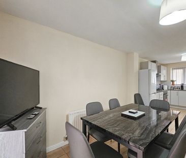 Room in a Shared House, Ashton Old Road, M11 - Photo 4