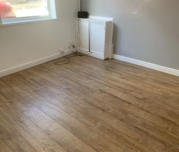 3 bed terraced to rent Flamstead Road, DE7 - Photo 2