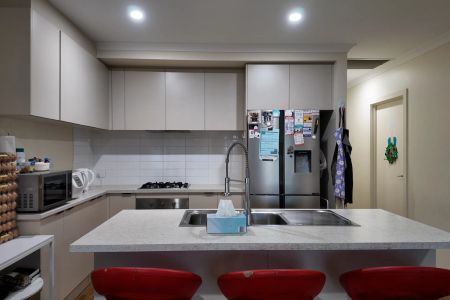 Modern 3-Bedroom Home in a Quiet, Convenient Location - Photo 2