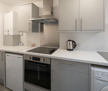 1 bedroom flat to rent - Photo 4