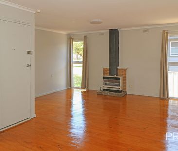 38 Ziegler Ave, Kooringal NSW 2650 - Photo 1