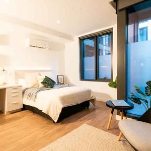 Executive Studio Lower - Photo 2