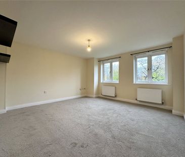 86, Pennythorne Drive, Yeadon, Leeds, West Yorkshire, LS19 7DS - Photo 2