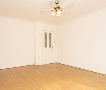 3 bedroom House To Let - Photo 4