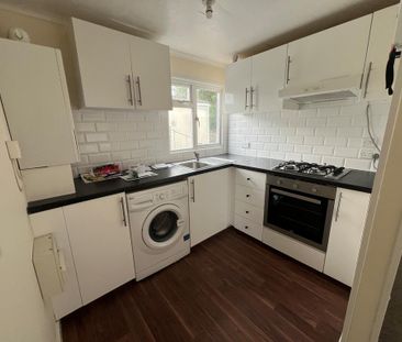 1 bedroom property to rent - Photo 4